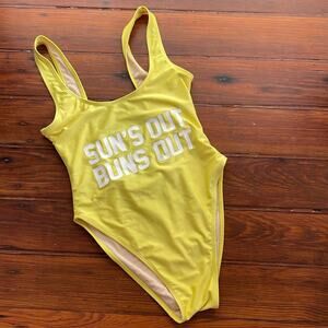 Private Party Suns Put Buns Put scoop back one piece swimsuit sz M/L